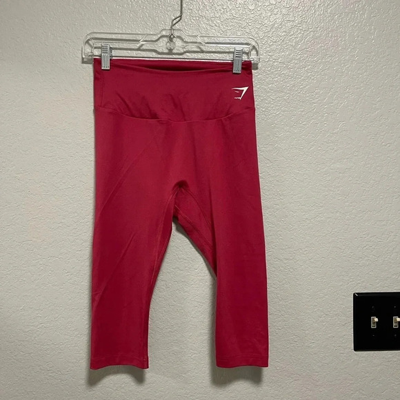 Gymshark Women's TRAINING CROPPED LEGGINGS IN Pink MEDIUM - Picture 2 of 5
